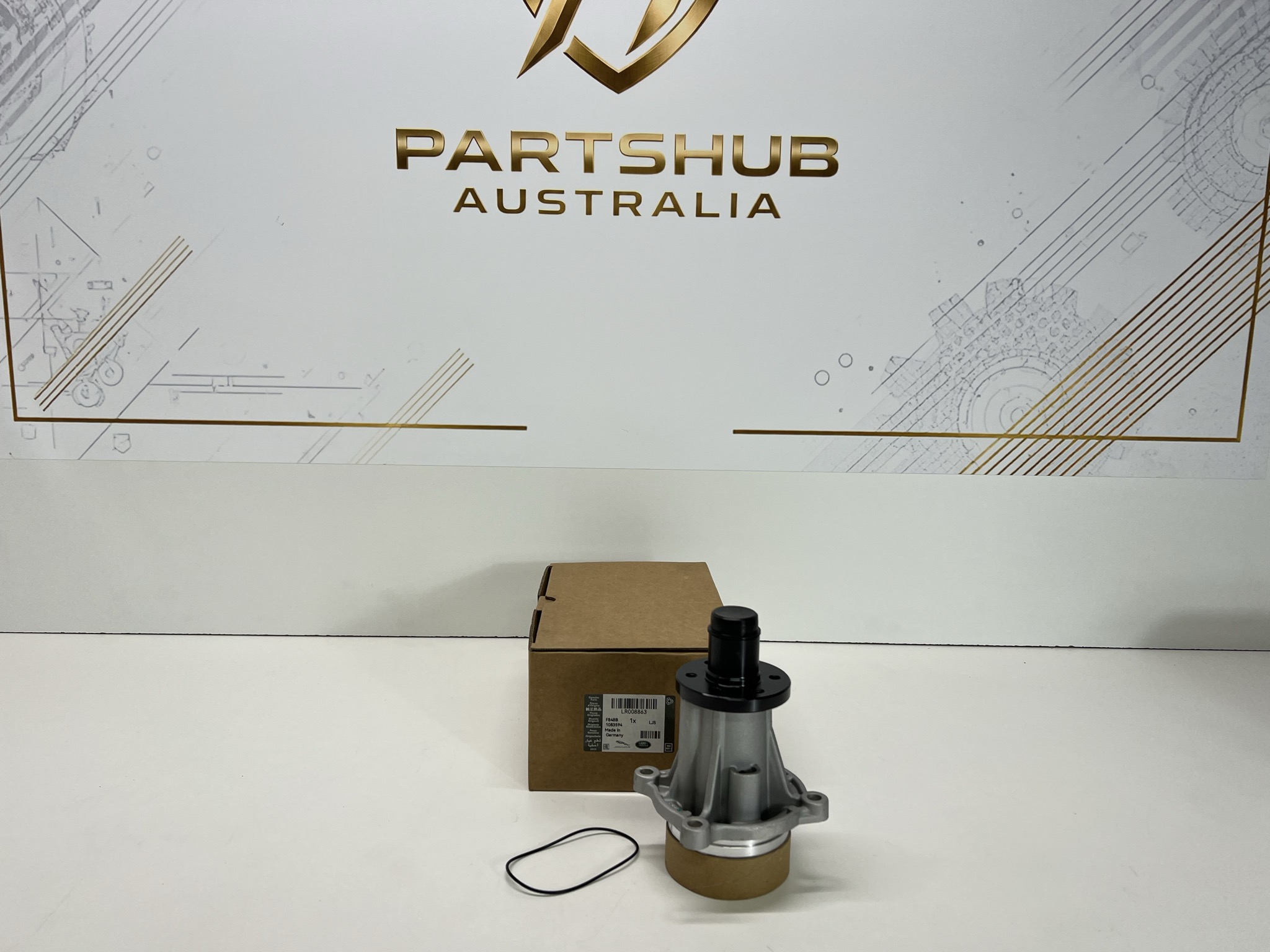 RANGE ROVER SPORT L320 / VOGUE L322 3.6L TDV8 ENGINE WATER PUMP LR008863