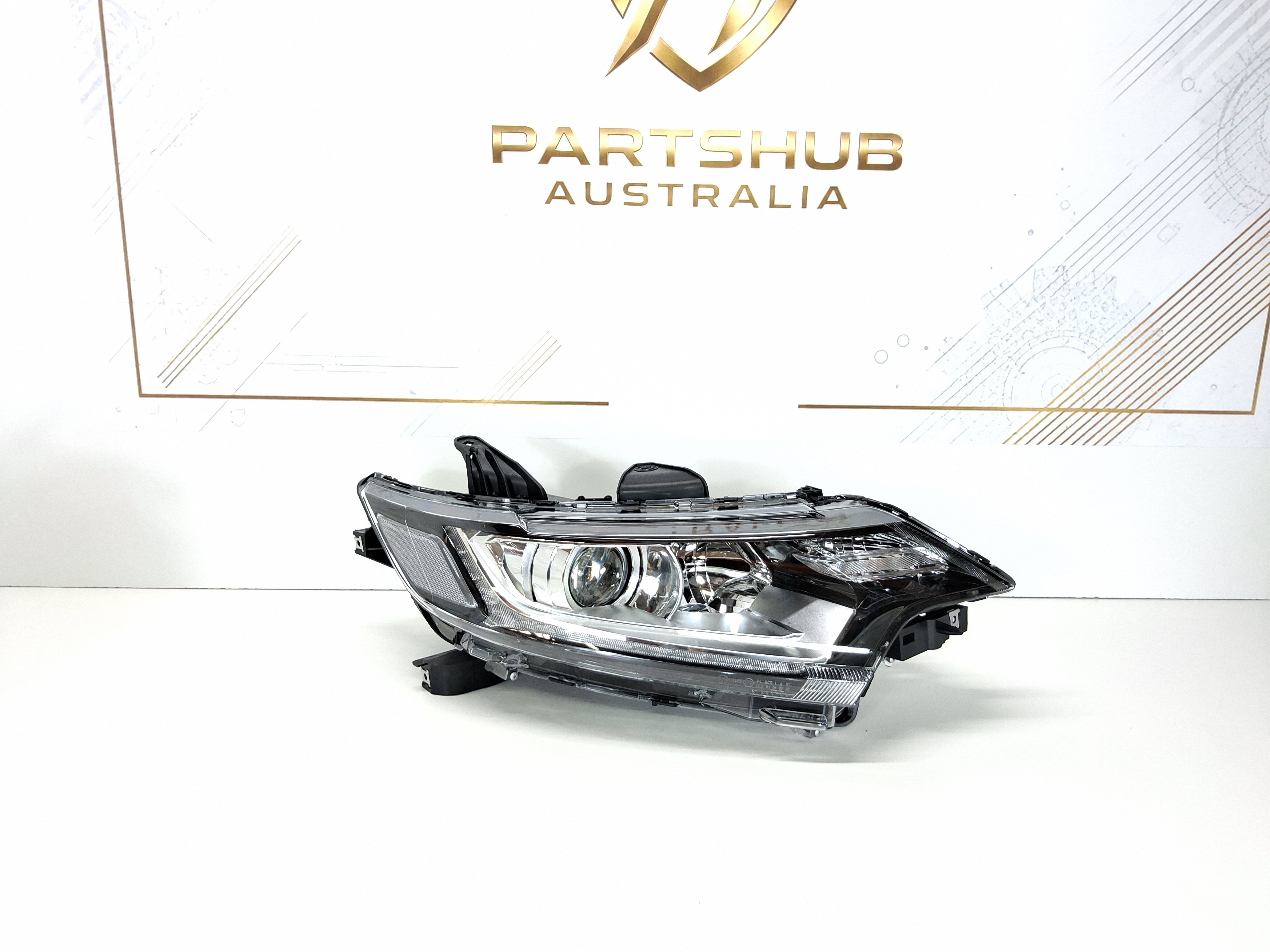 MITSUBISHI OUTLANDER ZK RIGHT HEADLIGHT 2014 TO 2018