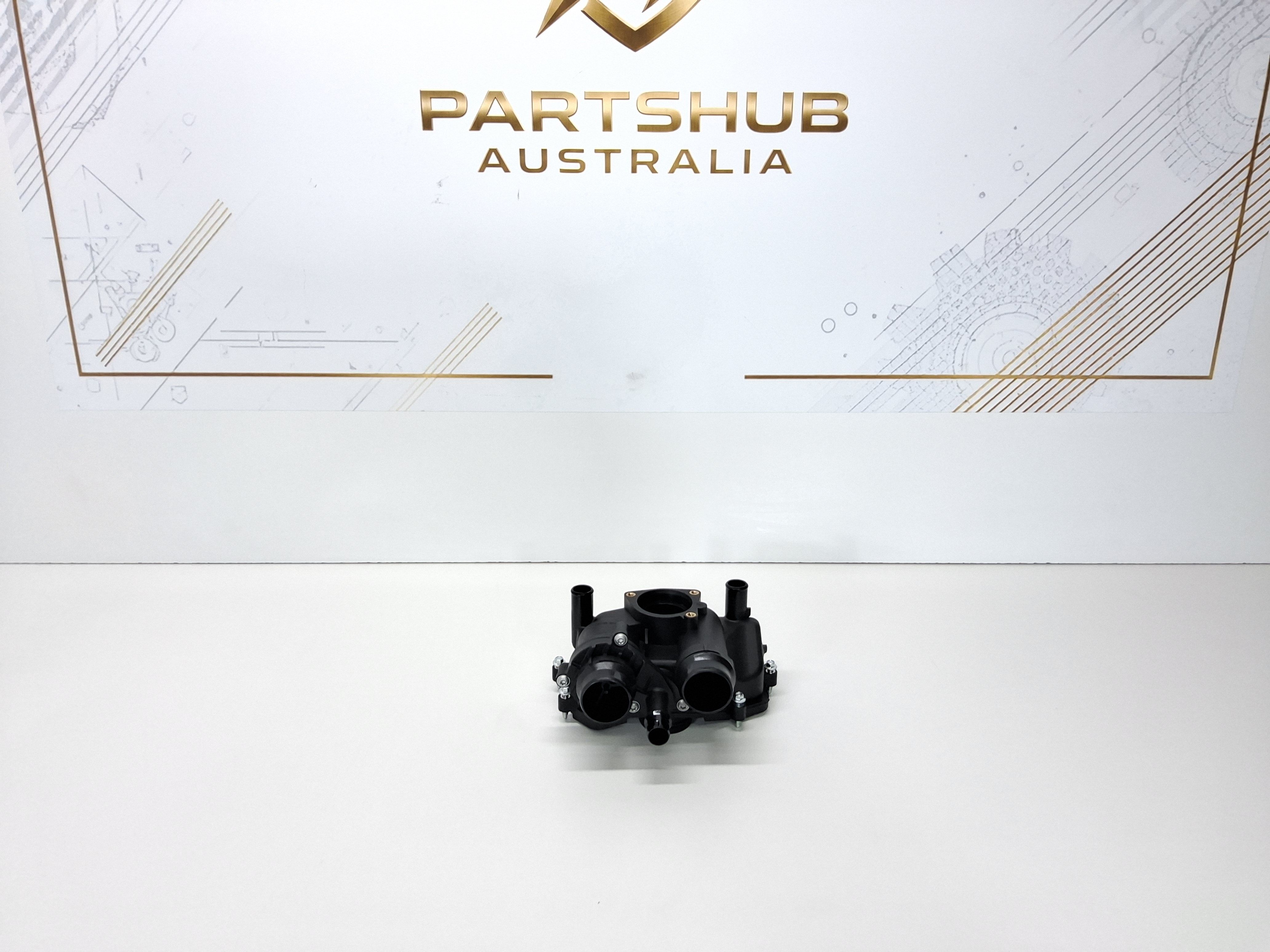 RANGE ROVER SPORT L494 VOGUE L405 WATER OUTLET INCLUDING THERMOSTAT AND HOUSING LR186860