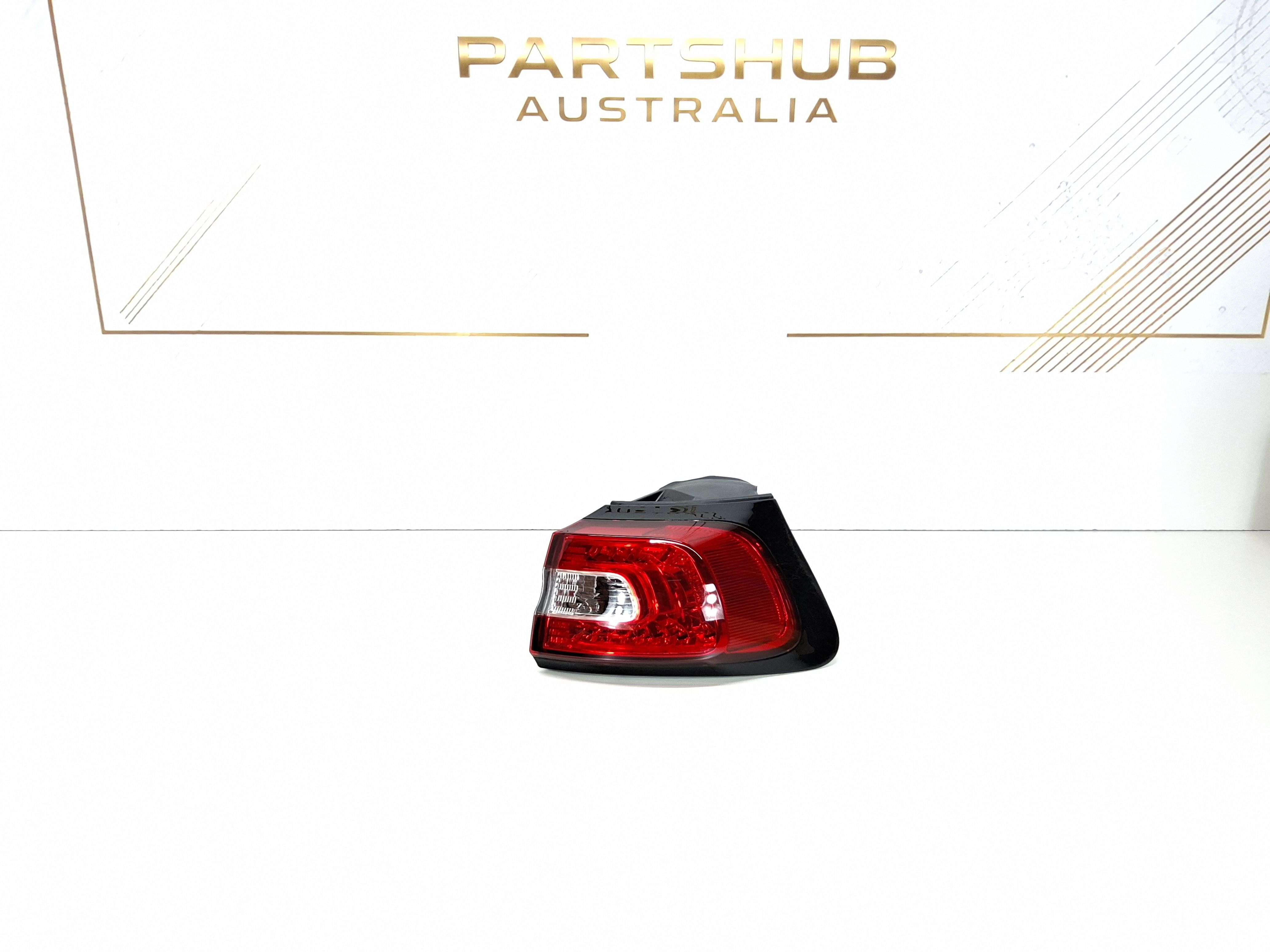 JEEP CHEROKEE KL RIGHT TAIL LIGHT 2014 -2018 68102876AE