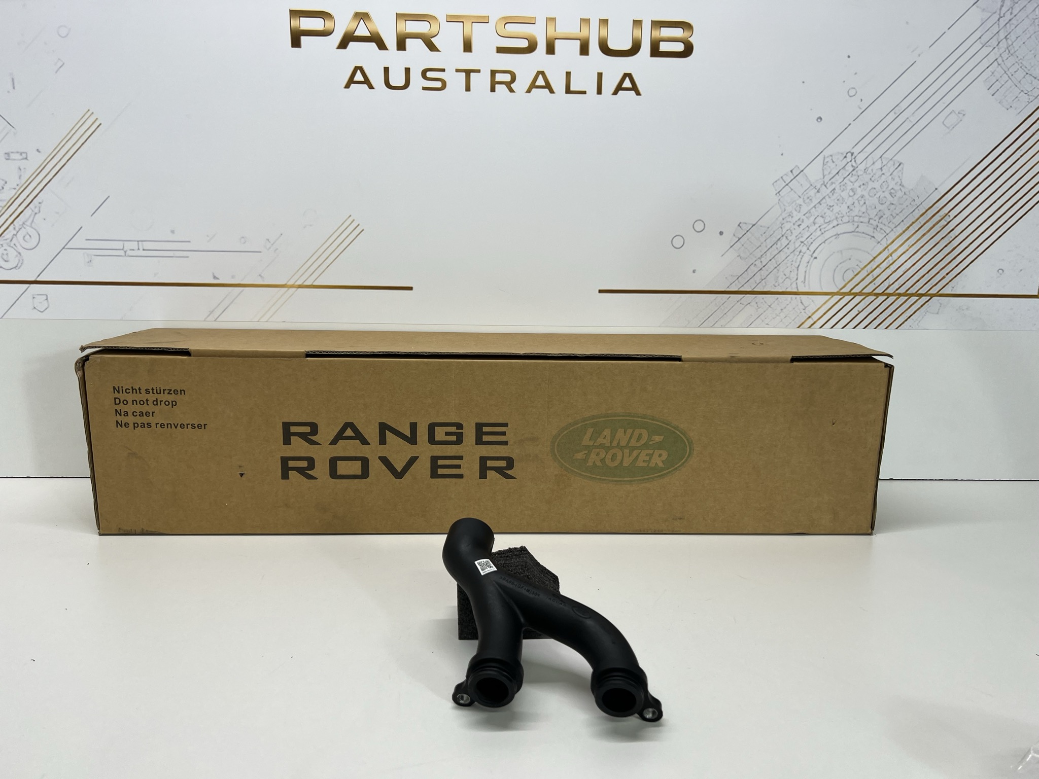 LAND ROVER DISCOVERY 4 (2014 - 2016) WATER HOSE PIPE 3.0L & 5.0L PETROL LR092992