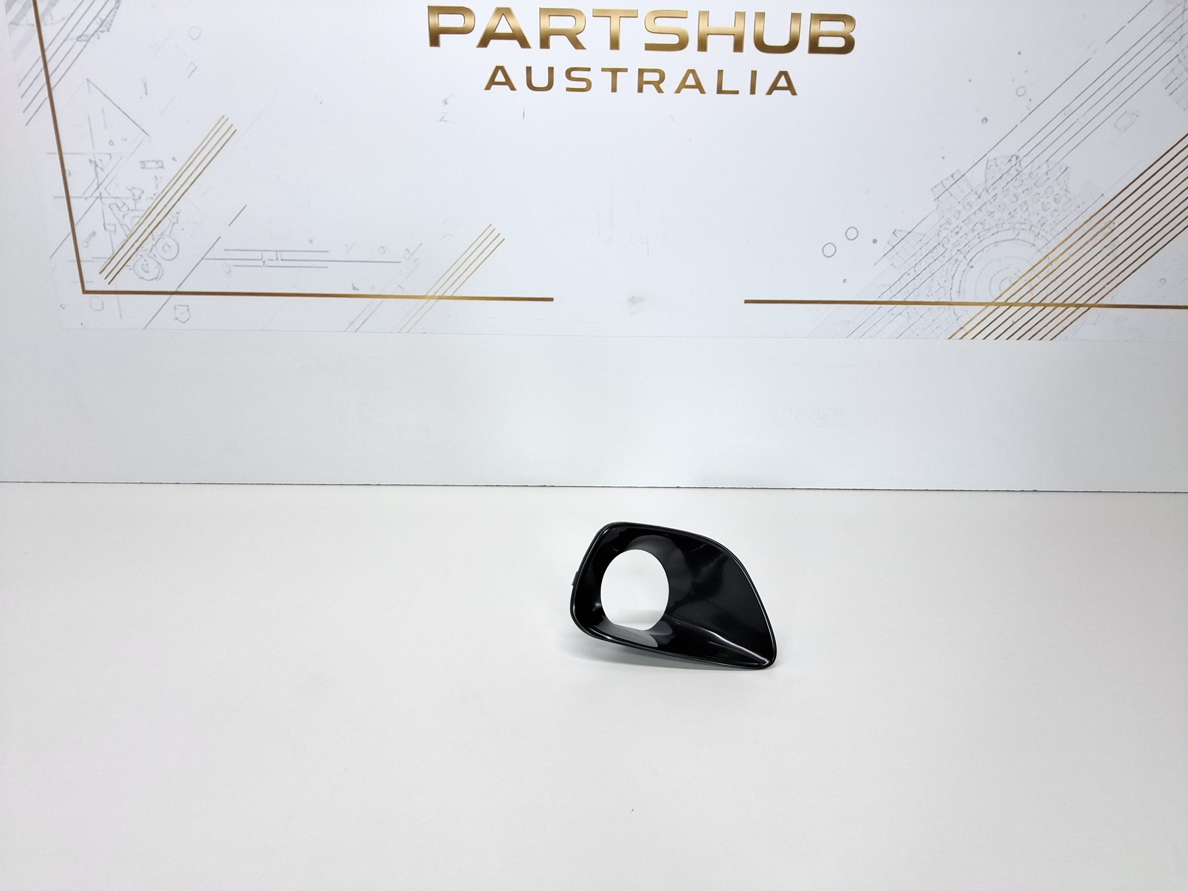 JEEP GRAND CHEROKEE WK1 LEFT FOG LIGHT LAMP BEZEL 2011-2013 68078285AB