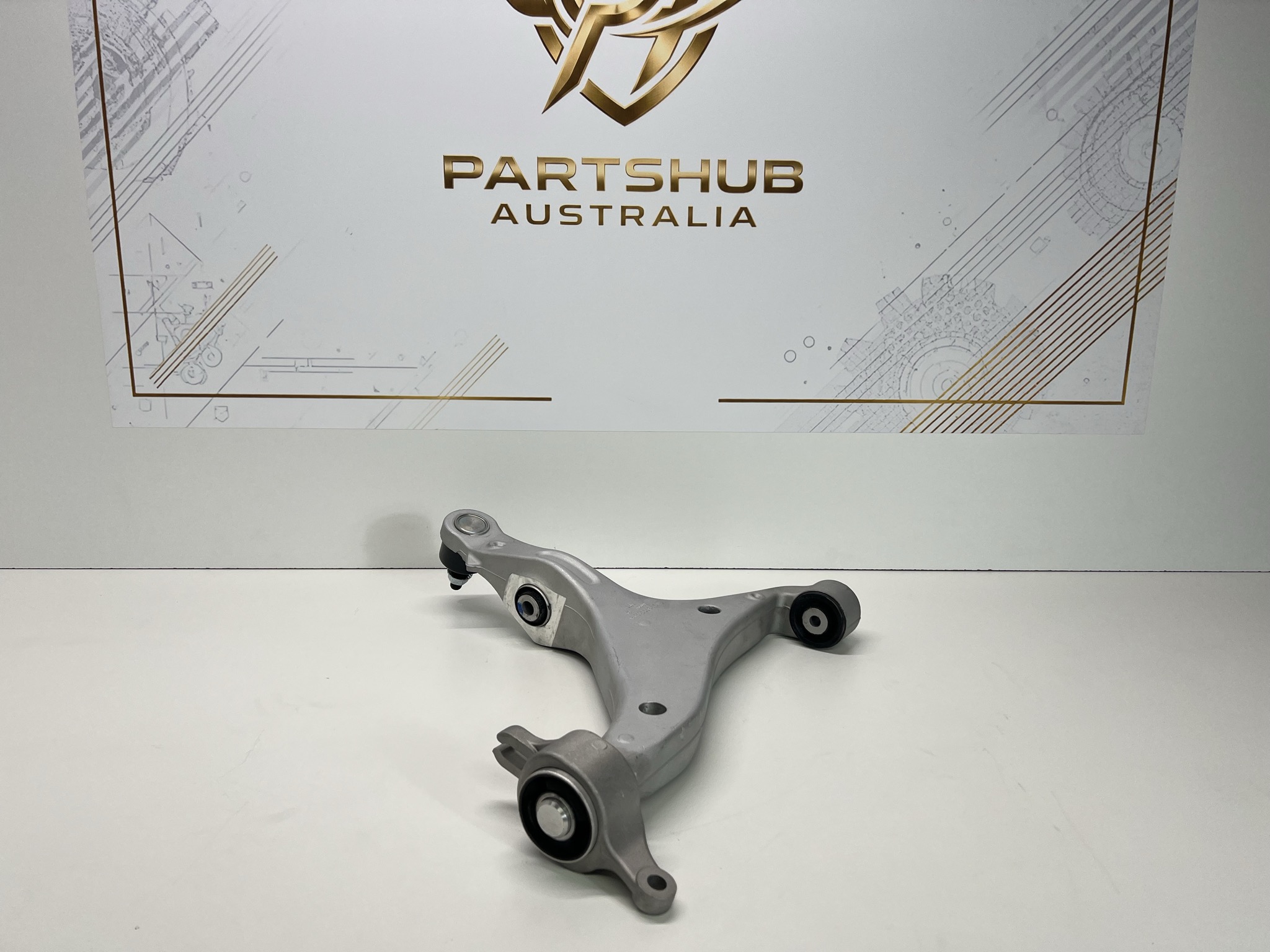 JEEP GRAND CHEROKEE (2016–2023) FRONT LOWER CONTROL ARM LEFT 04877717AB