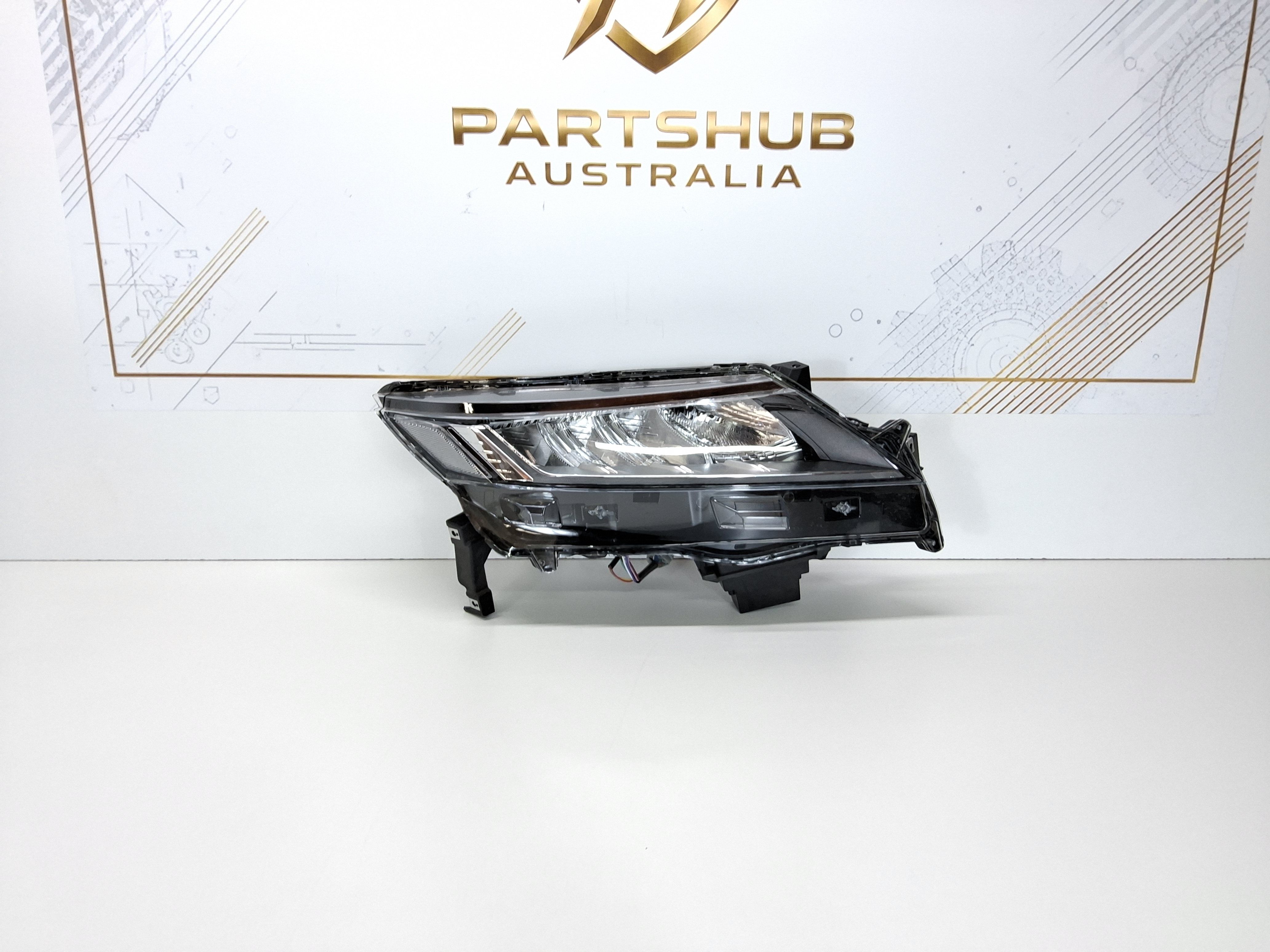 MITSUBISHI ASX XD RIGHT HEADLIGHT HALOGEN 2019 TO 2025