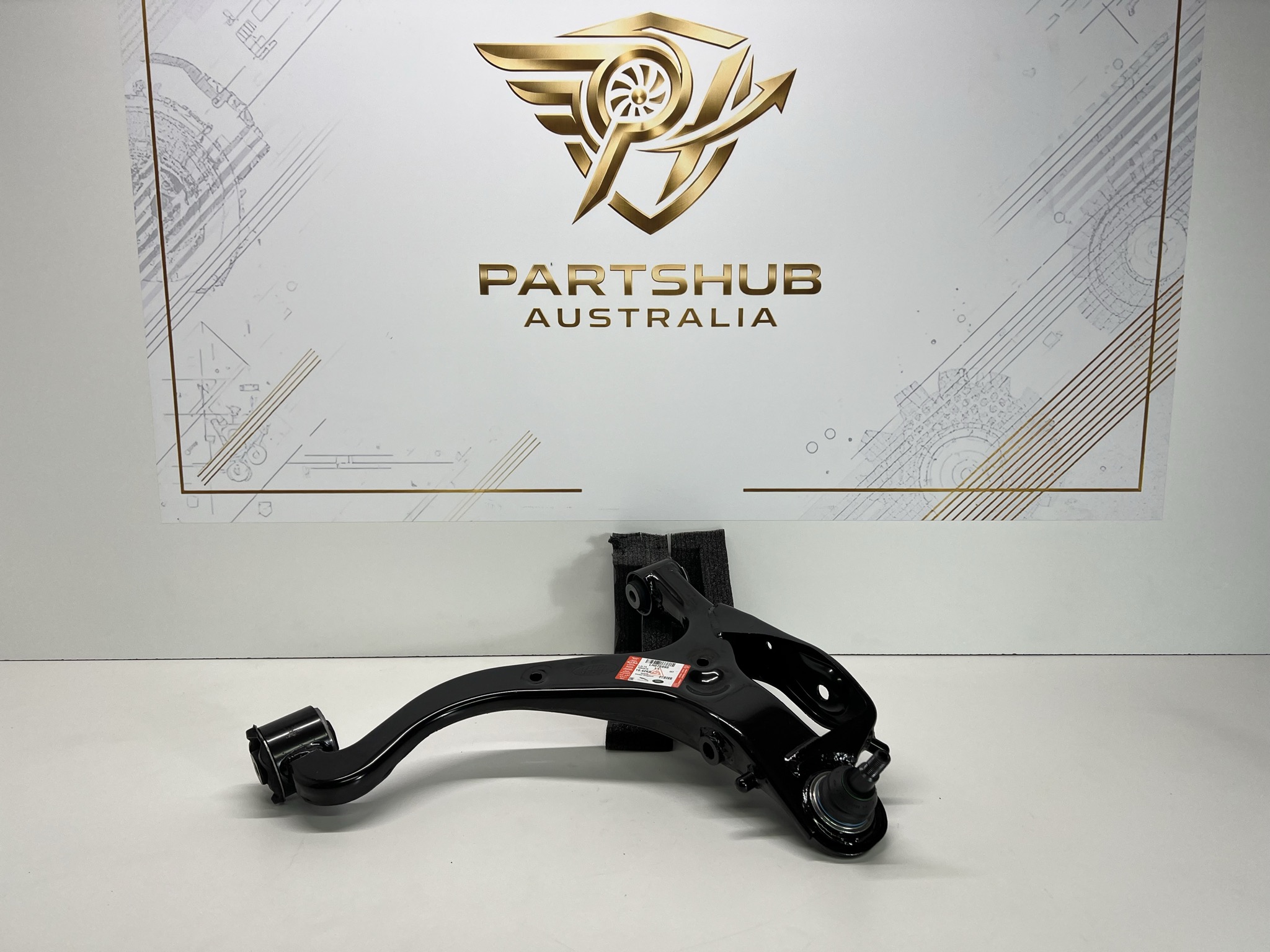 RANGE ROVER SPORT (2005–2009) / DISCOVERY 3 (2005–2009) FRONT LOWER CONTROL ARM LEFT LR075995