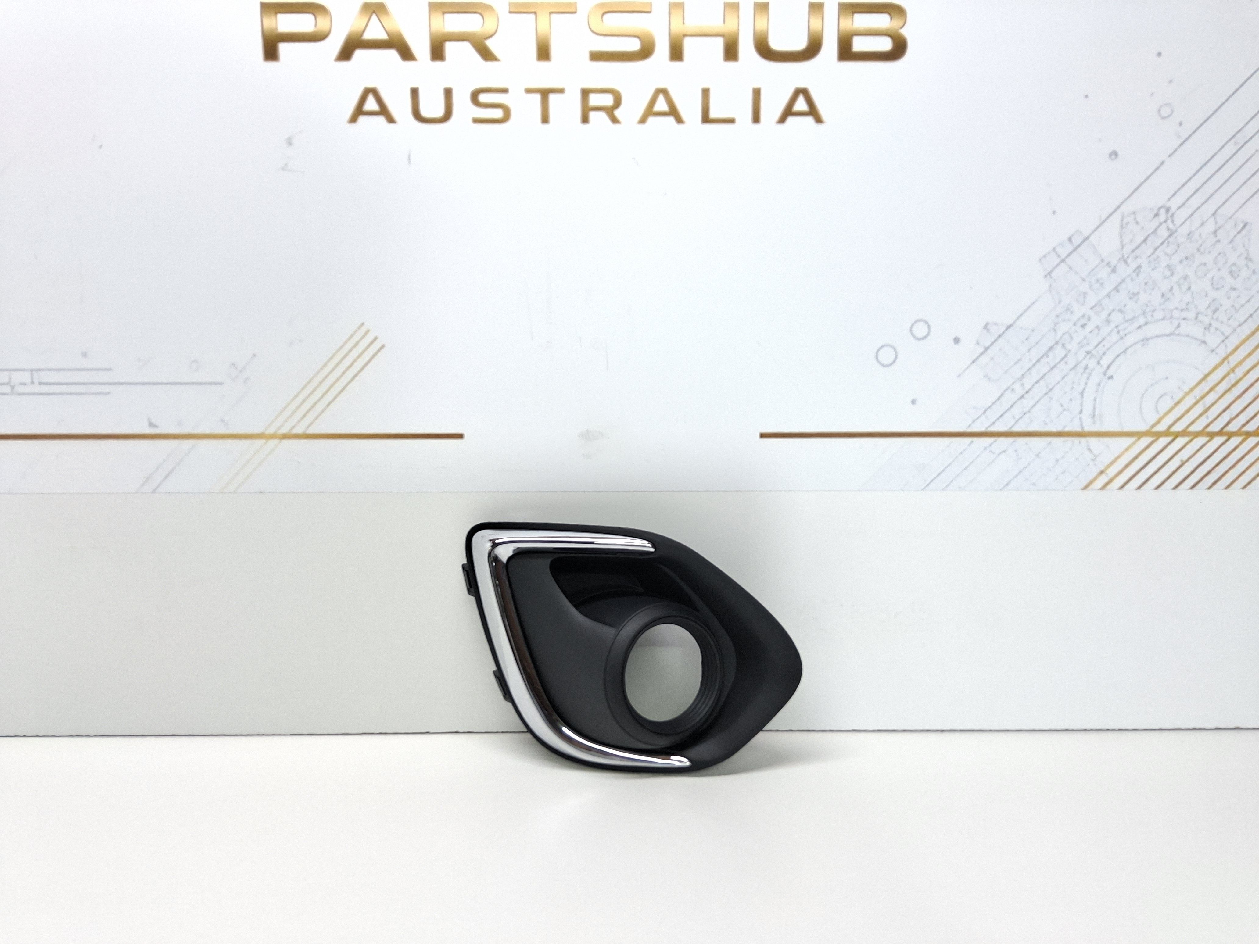 MITSUBISHI ASX 2013-2016 FOG LIGHT SURROUND RIGHT CHROME FRAME 8321A578